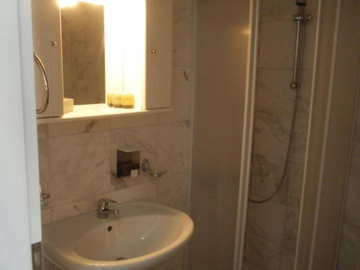 Limani Apartments Плакиас Екстериор снимка